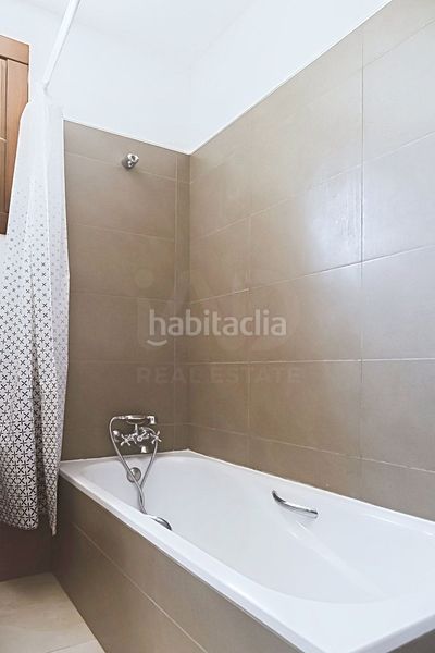 Foto ca58b390-6c7d-433c-9fb3-d26bb8c46ef1. Masia amb calefacció a Pría-Nueva-Hontoria-Naves Llanes