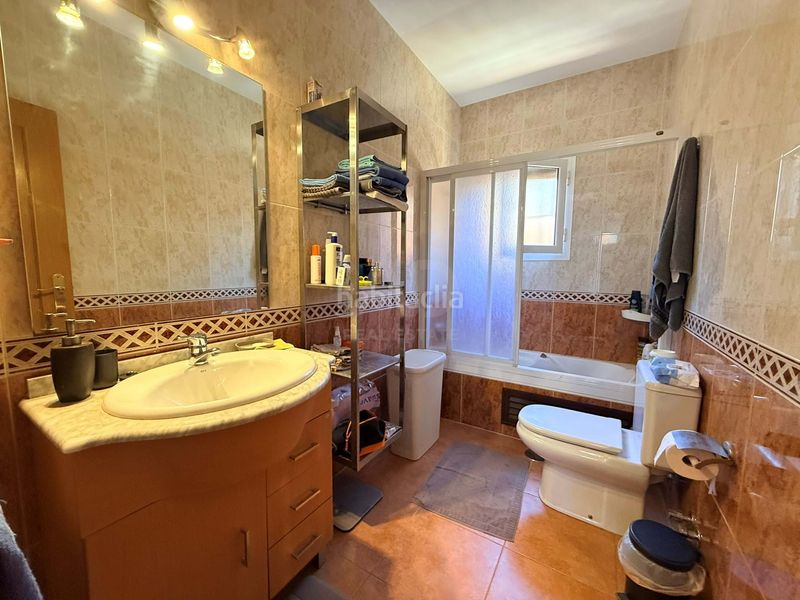 Foto 4b7b71da-2b4d-4544-88e2-f089d43bade8. Casa aparellada amb calefacció piscina a Lepe