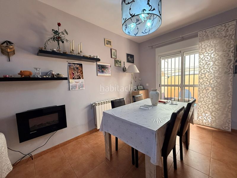 Foto 7af93473-2334-475d-9c99-17b85432d569. Casa aparellada amb calefacció piscina a Lepe