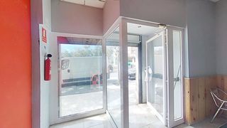 Local Comercial a Avenida REMOLINS 26 N2-28 26 26