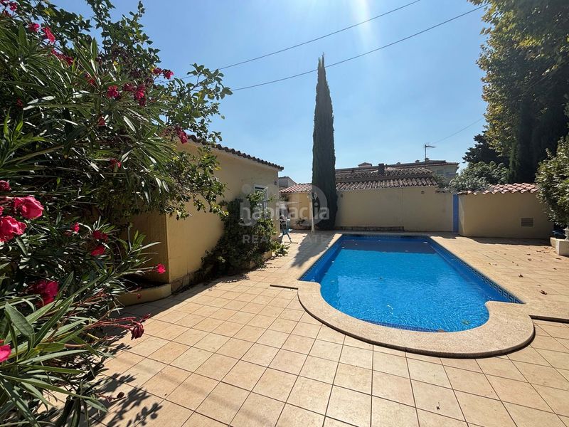 Foto 96bdae0f-e02d-44c2-998a-9d6493453cdb. Casa amb calefacció aparcament piscina a Francolí - Freser - Noguera Empuriabrava