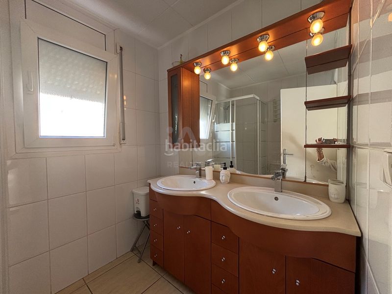Foto c5b8d053-ecf9-43c2-a65c-8c57fd1c20db. Casa amb calefacció aparcament piscina a Francolí - Freser - Noguera Empuriabrava