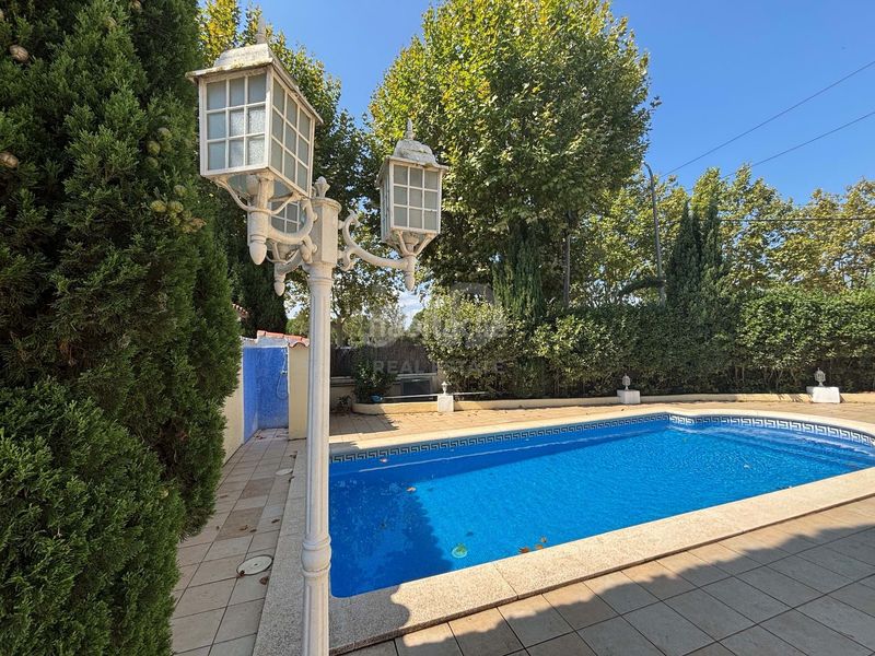 Foto d16e5342-9cf9-4398-857c-1da194a7952f. Casa amb calefacció aparcament piscina a Francolí - Freser - Noguera Empuriabrava