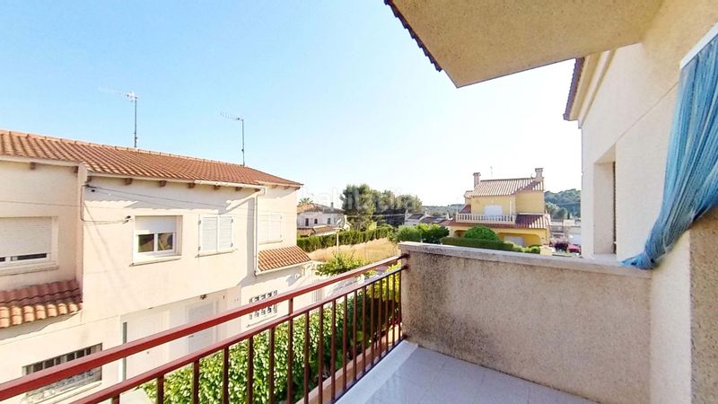 Foto ae730519-9f78-47ad-91dd-e8535708bac6. Casa aparellada a Els Masos - Els Garrofers Coma-ruga