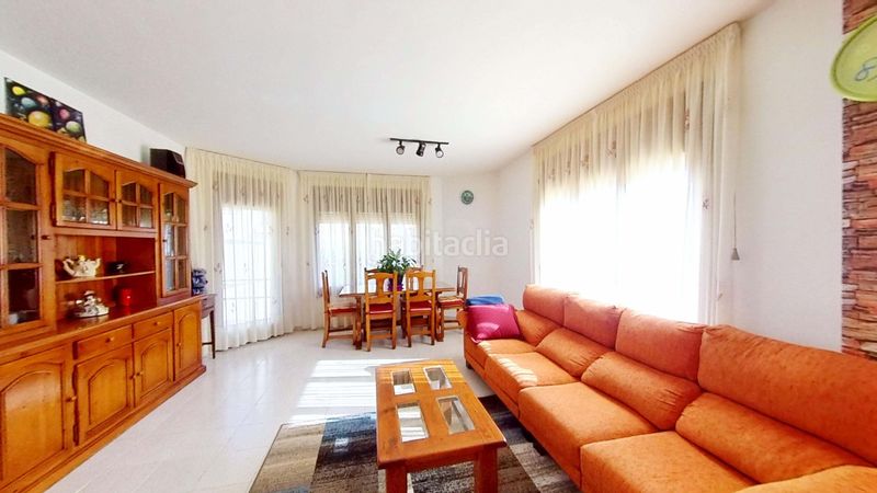 Foto c4ace6dc-b9dd-4d69-a0fc-2574fe0136f1. Casa aparellada a Els Masos - Els Garrofers Coma-ruga