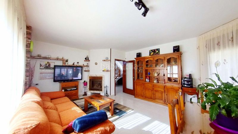 Foto d4cbb24d-d3a5-45c5-b45e-62529da94665. Casa aparellada a Els Masos - Els Garrofers Coma-ruga