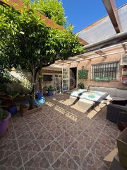 Maison jumelée à Caballero Bonald-S. José Obrero-Guadalcacín