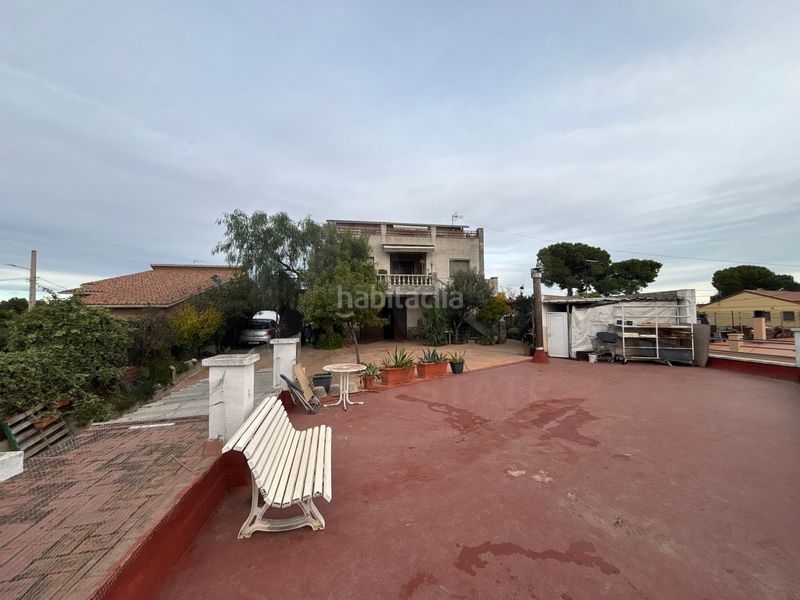 Foto 0276898b-471b-42d6-8e4d-9e1fc3b957da. Casa amb calefacció aparcament a Les Martines Terrassa