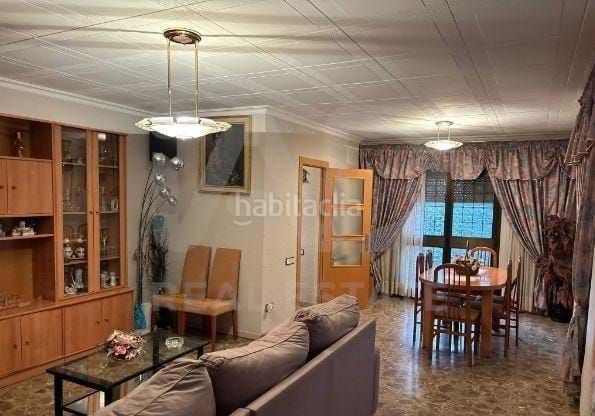 Foto 7c41a1ee-55b9-4980-b9bd-47030ea9d41f. Casa amb calefacció aparcament a Les Martines Terrassa