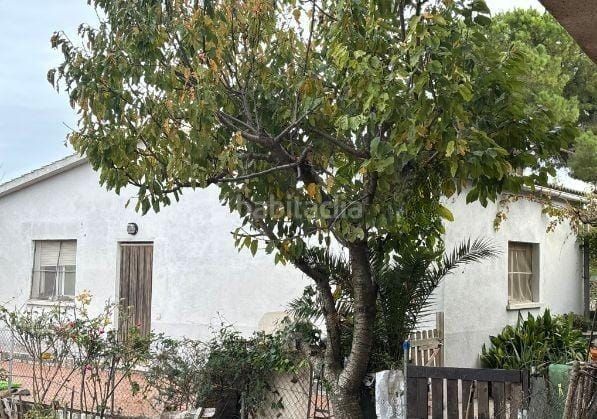 Foto a89723fe-a15c-427e-94c1-4638f225a3df. Casa amb calefacció aparcament a Les Martines Terrassa