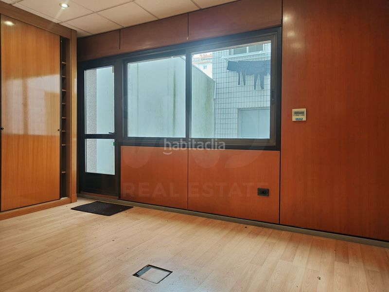Foto eff313bd-1961-4363-aefc-a1cbba736314. Local comercial a Centro - Areal Vigo