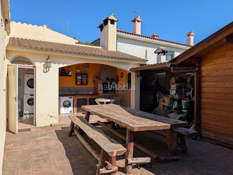 Foto 4661363b-3a2b-4a04-b6b3-248a468cb3aa. Casa amb calefacció aparcament piscina a Cunit residencial Cunit