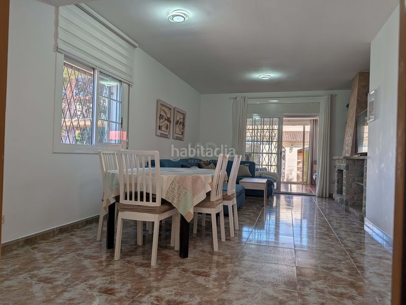 Foto ab53c780-a247-4ee8-9bf6-9d852c58f566. Casa amb calefacció aparcament piscina a Cunit residencial Cunit