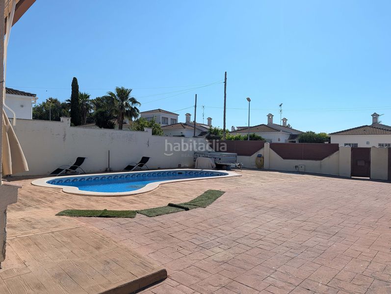 Foto be4b402d-89ab-4c11-b0f1-36d5c4a41ae0. Casa amb calefacció aparcament piscina a Cunit residencial Cunit