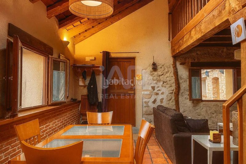 Foto a9c3ea12-d957-4e0e-a815-b77a746f261a. Casa amb calefacció a Turégano