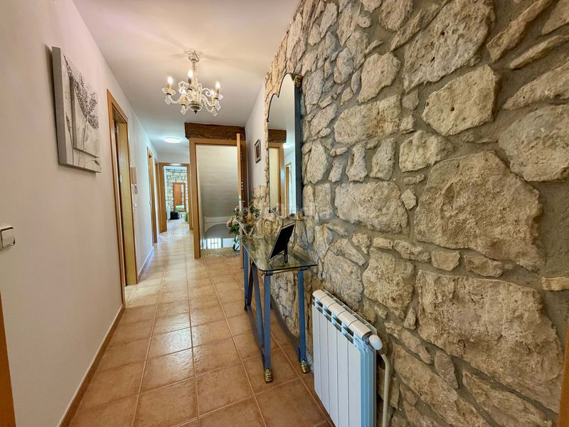 Foto ce4b5807-4f10-485a-a953-2f9d184d70ee. Casa amb calefacció aparcament a Llardecans