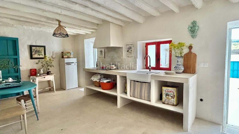 Foto 29355ad1-c18a-4317-a780-474e4eb30c5d. Casa a calle alta 15 a Serrato