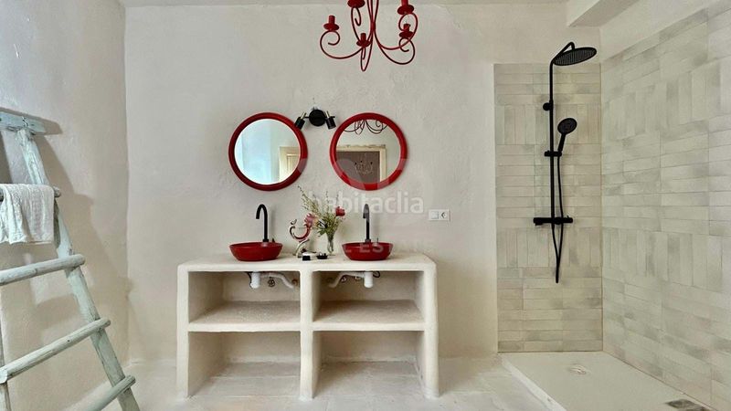 Foto 8bf78234-2265-49eb-9457-71d196f73831. Casa a calle alta 15 a Serrato