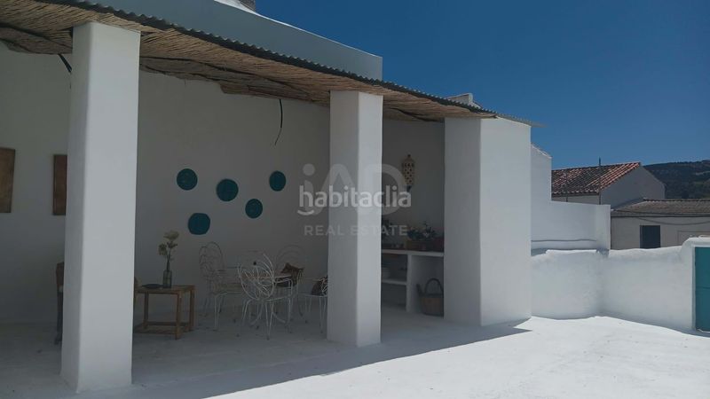 Foto a3c1ec72-ae1b-472e-9810-4452f510ba3e. Casa a calle alta 15 a Serrato