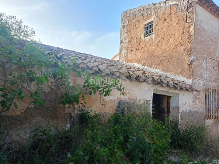 Foto 4631015f-a9f5-46a2-9121-5b1785bb11e2. Masia amb aparcament a La Paca Lorca
