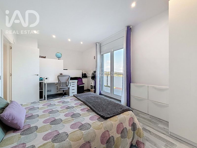 Foto b24d1f19-3a72-4c7f-9836-07ccf91c2394. Casa amb piscina a Urbanitzacions Arenys de Mar