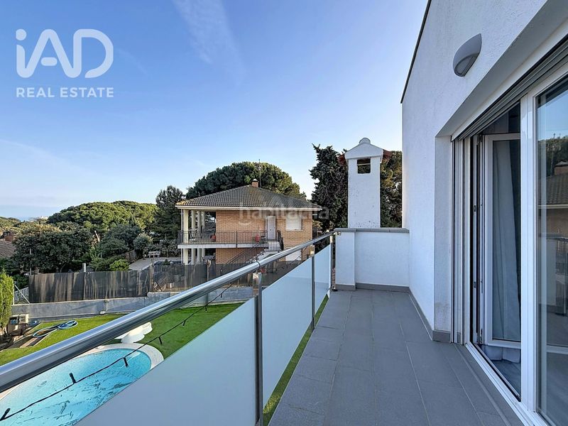 Foto e437af18-f8ca-4b9d-be01-82329ac615c5. Casa amb piscina a Urbanitzacions Arenys de Mar