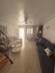 Casa bifamiliare in Los Collados-Los Geraneos