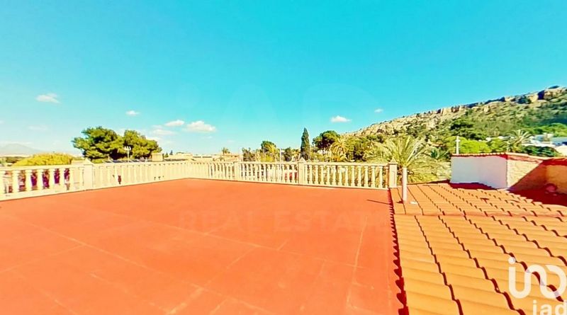 Foto 1d83d8c6-a5db-4c64-86c2-c0ee5d34ae9f. Casa amb calefacció aparcament a Vistahermosa Alicante