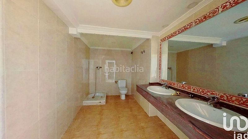 Foto d35aaf9d-1514-4a47-b9c7-b54f4ebcdeb7. Casa amb calefacció aparcament a Vistahermosa Alicante