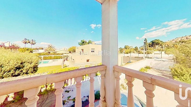 Foto f3f60a3b-354b-4d52-bea2-f974776daef4. Casa amb calefacció aparcament a Vistahermosa Alicante