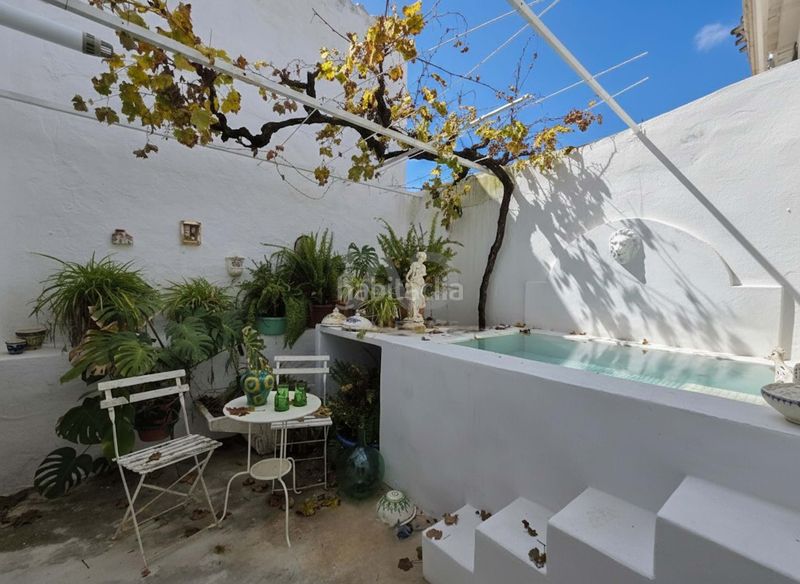 Foto ad0ccfee-5577-435d-9f04-e3821c00eab1. Casa amb piscina a Archidona