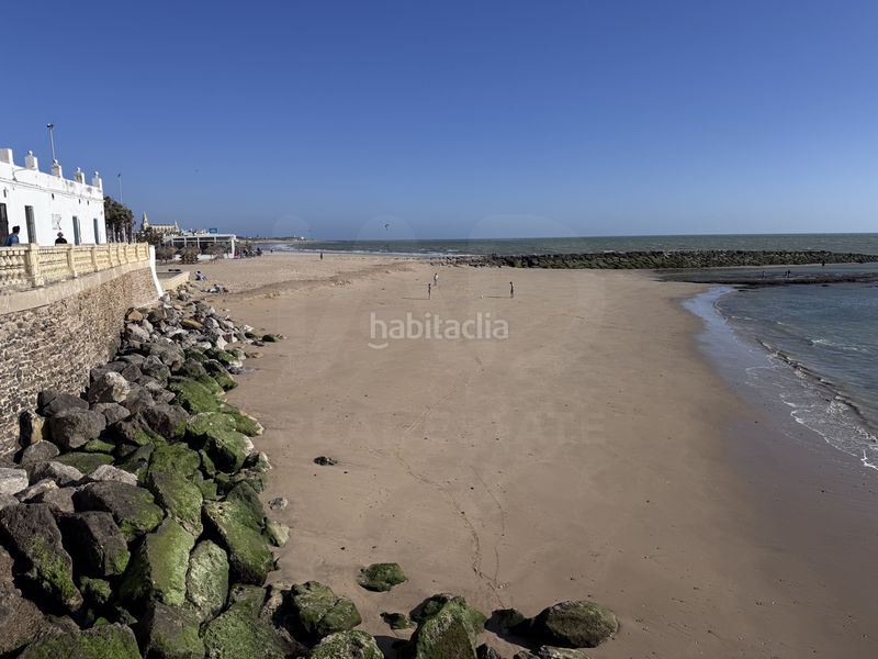 Foto c63c1ba9-ad54-49fe-af56-52e2b699d427. Piso en Centro Chipiona