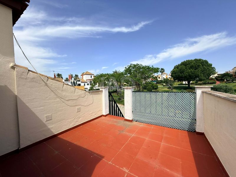 Foto 1e1e6da3-0005-47e4-b214-b32ec26389bc. Casa pareada en Costa Esuri Ayamonte