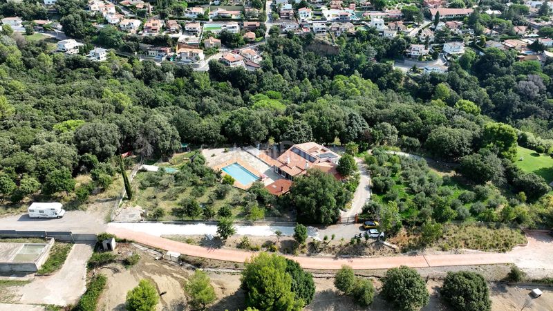 Foto ba950b87-4f29-4cd7-94d1-ac91a8dce258. Casa amb calefacció piscina a Sant Llorenç Terrassa
