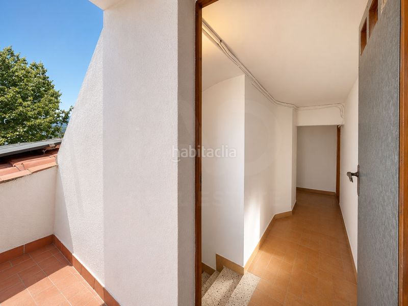Foto fdfdec7f-06b6-4c7d-98eb-7ae671e1e2be. Casa amb calefacció piscina a Sant Llorenç Terrassa