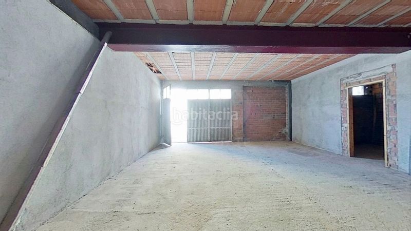 Foto 00beabd0-7176-4394-a204-af98bb50e072. Casa amb aparcament a Rosselló