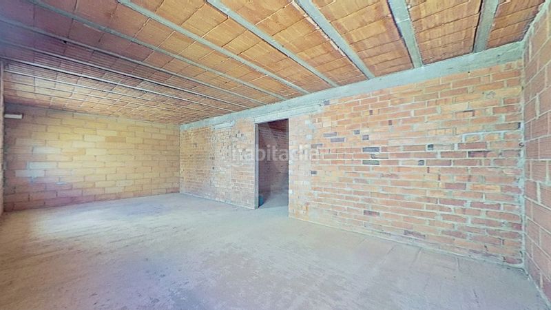 Foto 359c5985-97be-4d50-9af6-e0ab5afeaa06. Casa amb aparcament a Rosselló