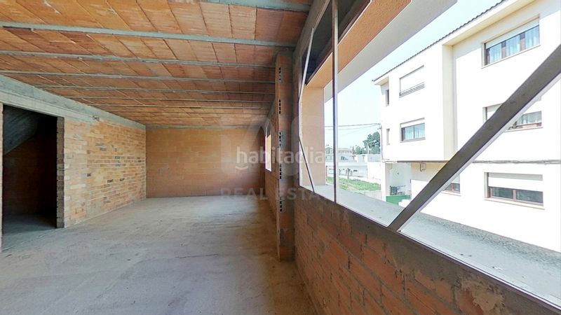 Foto 6c151547-c679-44ef-8373-8a1fc50661e8. Casa amb aparcament a Rosselló