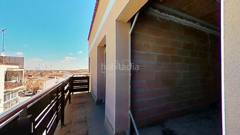Foto aa141005-7def-470b-b1c0-9de77d4326cf. Casa amb aparcament a Rosselló