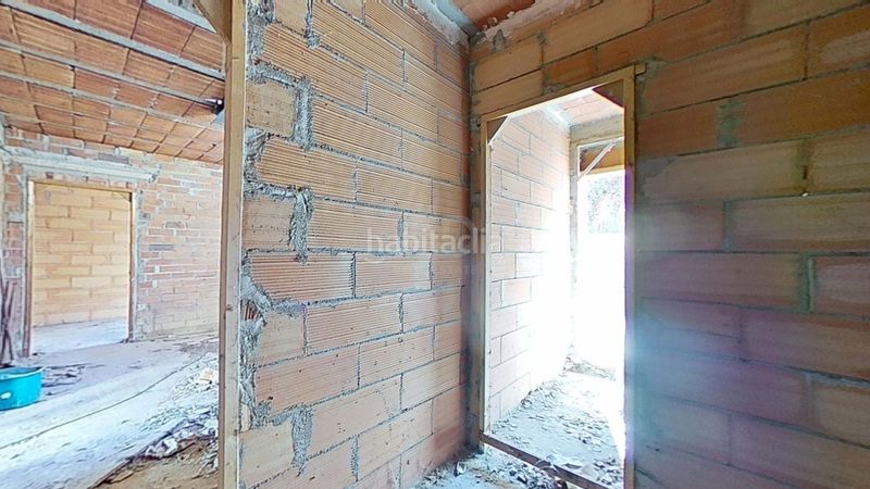 Foto d4a0d7de-d3b0-43fc-8aed-12da403bdf5a. Casa amb aparcament a Rosselló