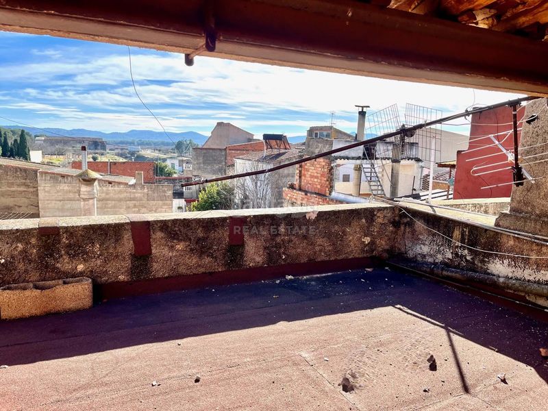 Foto 70110c30-80f1-49ee-9418-40a802232035. Casa aparellada amb calefacció aparcament a Benlloc