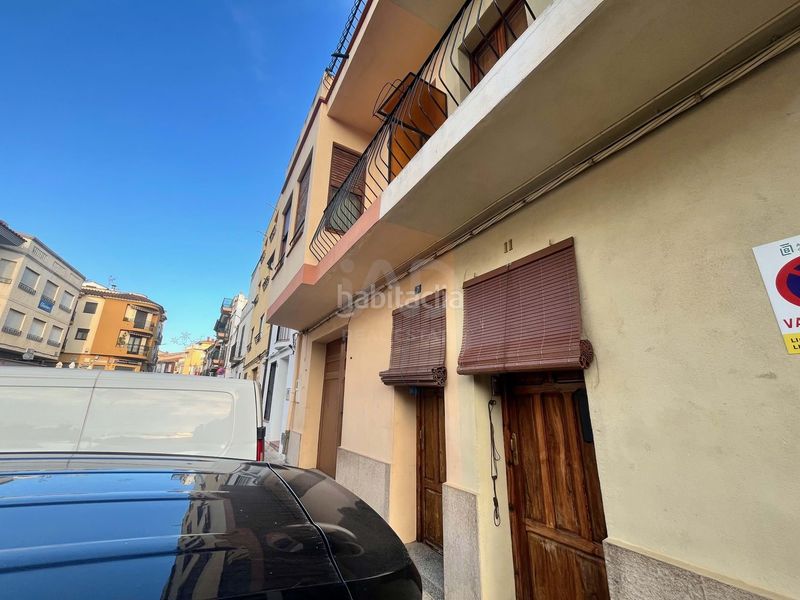 Foto 714a5d56-ad83-4ed2-a2d3-b8bc2aee6bcd. Casa aparellada amb calefacció aparcament a Benlloc