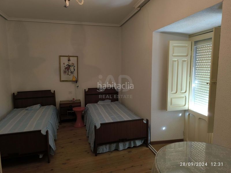 Foto 0d870727-ac5a-47a6-912d-773fc426f37b. Casa amb calefacció aparcament a Valderas