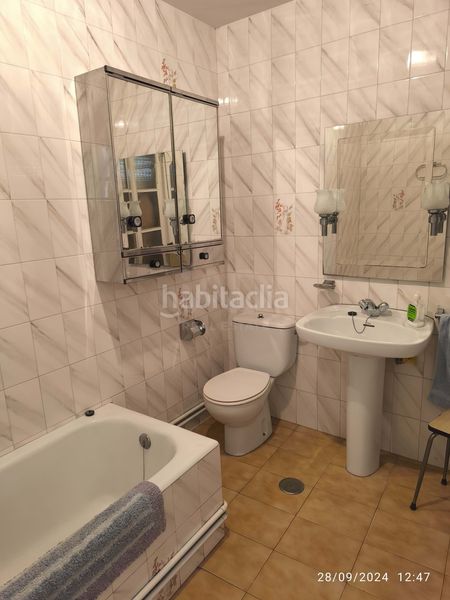 Foto d4784fdb-056a-4335-8974-72522f8e75da. Casa amb calefacció aparcament a Valderas