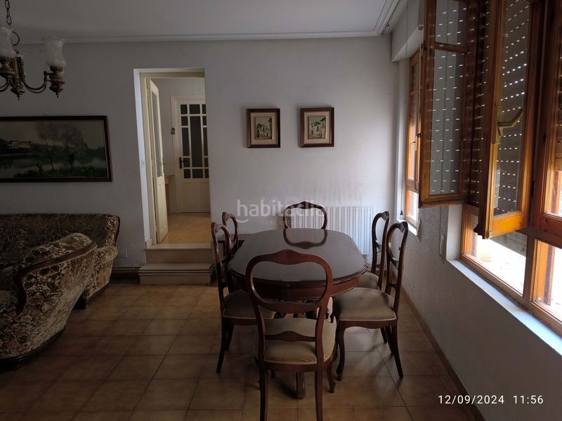 Foto f2f4ecaf-c005-4146-b40b-703868e1001f. Casa amb calefacció aparcament a Valderas