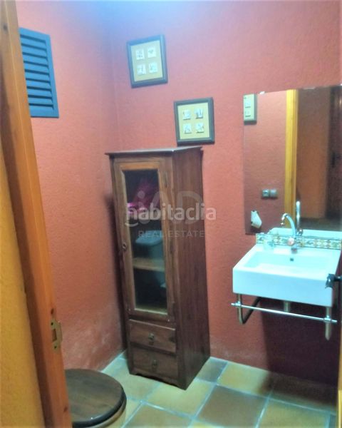 Foto a214c670-08b7-448c-a4b6-432e50a23d59. Casa amb calefacció aparcament piscina a Móra d´Ebre