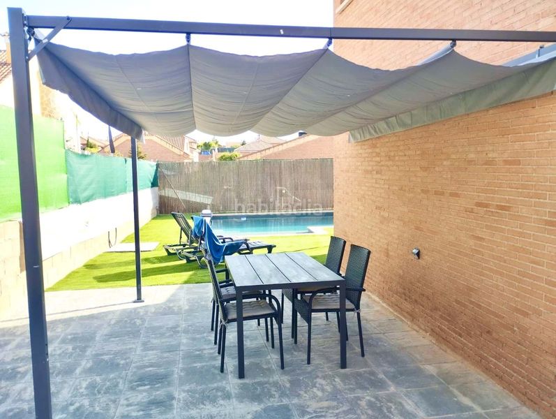 Foto 03e97d89-fb9f-4183-a1f5-9e7c664e41f7. Casa amb calefacció aparcament piscina a Chiloeches