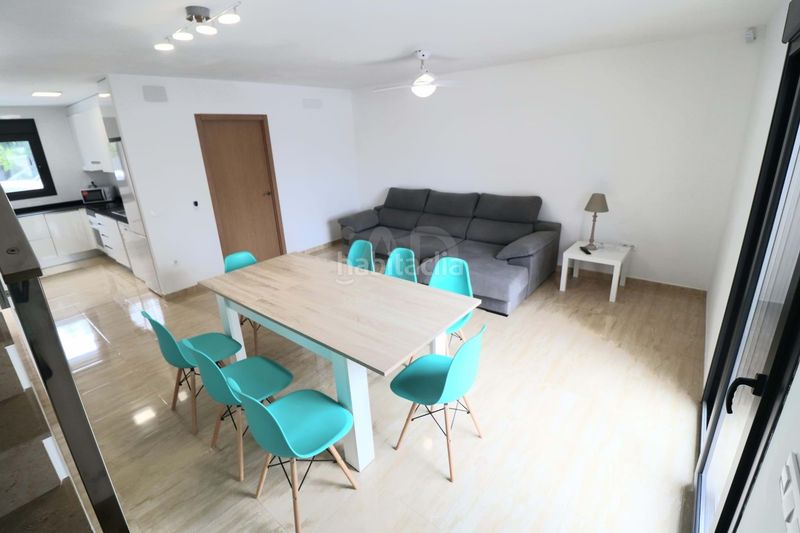 Foto ac96127f-5597-4d67-9a95-649fd3ecd67a. Edificio in Pino Alto Miami Platja