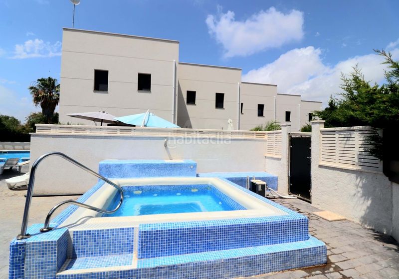 Foto a149b3d5-3197-4127-a3f6-67e69b358afe. Edifici a Pino Alto Miami Platja