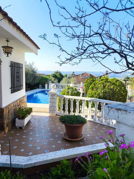 Foto cb98b538-87ea-4402-8a49-5045a33d890c. Casa amb calefacció piscina a Colmenar de Oreja